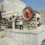 時(shí)產(chǎn)100噸破碎機(jī)有哪些？多少錢(qián)？