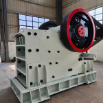 顎式破碎機(jī)電機(jī)一體化設(shè)計(jì)和分體式有什么不一樣？