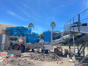 時(shí)產(chǎn)150-200噸的移動(dòng)破碎站需要多少錢？